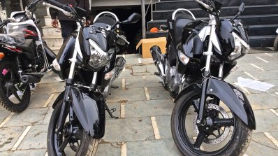 Suzuki Inazuma GW250 dealer spied front
