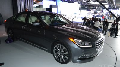 2014 Hyundai Genesis at 2014 NAIAS front quarter right