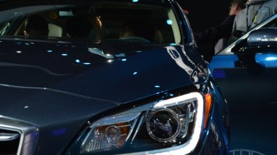 2014 Hyundai Genesis at 2014 NAIAS headlight LED