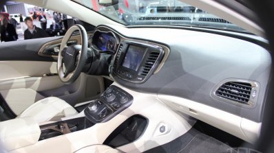 2015 Chrysler 200 dashboard at NAIAS 2014
