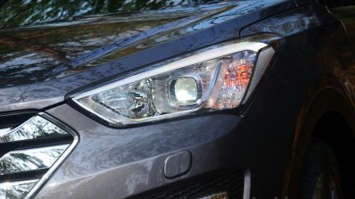 2013 Hyundai Santa Fe Review Xenon headlight