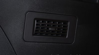 2013 Hyundai Santa Fe Review rear AC