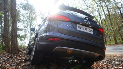 2013 Hyundai Santa Fe Review rear bumper