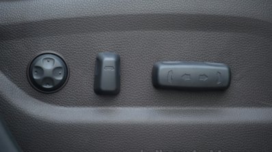2013 Hyundai Santa Fe Review seat controls