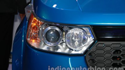 2014 Mahindra e2o headlamp