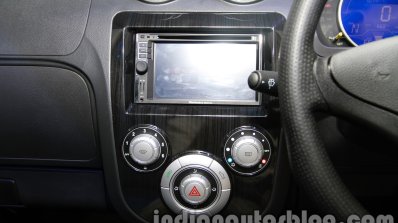 2014 Mahindra e2o information screen