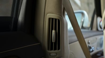 2014 Mercedes S Class review pillar AC vent
