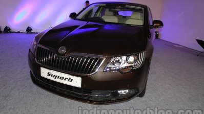 2014 Skoda Superb facelift launch images