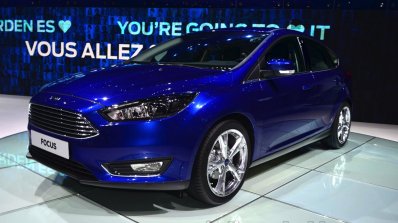 2015 Ford Focus Facelift front three quarters at Geneva Motor Show