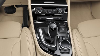 BMW 2 Series Active Tourer press shots gearlever