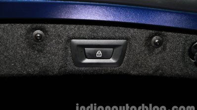 BMW M6 Gran Coupe boot lock button live
