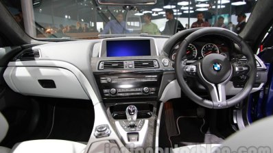 BMW M6 Gran Coupe dashboard live