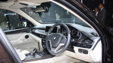 BMW X5 steering live
