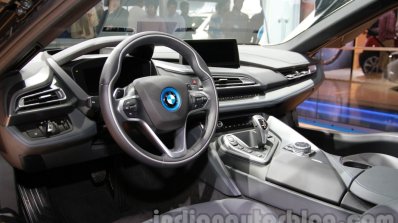 BMW i8 cockpit live
