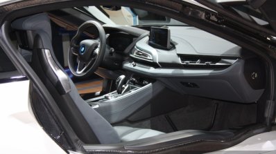BMW i8 dashboard live