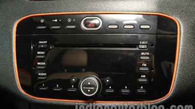 Fiat Avventura audio controls