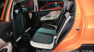 Fiat Avventura rear seat legroom