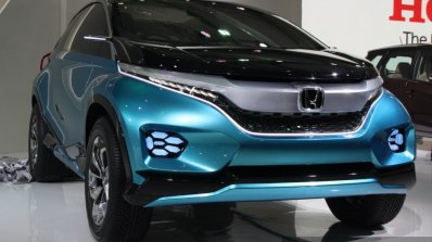 Honda Vision XS-1 crossover concept front three quarter live