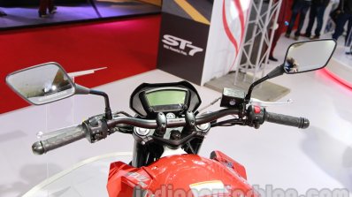 Hyosung GD 250N instrument cluster at Auto Expo 2014