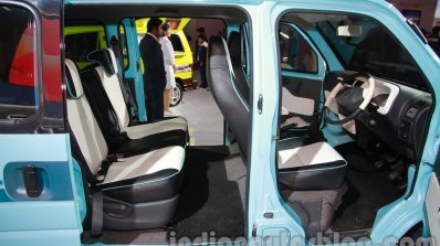 Maruti EECO Piknik doors open