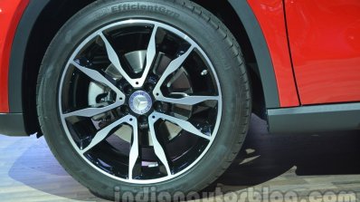 Mercedes GLA alloy wheel at Auto Expo 2014