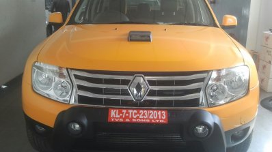 Renault Duster Joy Yellow Edition front