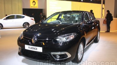 Renault Fluence facelift front three quarter left live