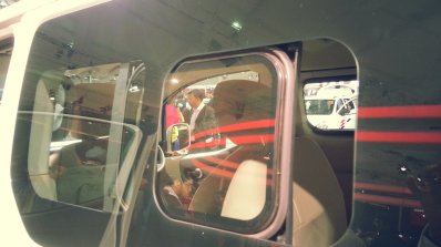 Updated Nissan Evalia Auto Expo 2014 window