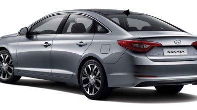 2015 Hyundai Sonata press shot rear quarter