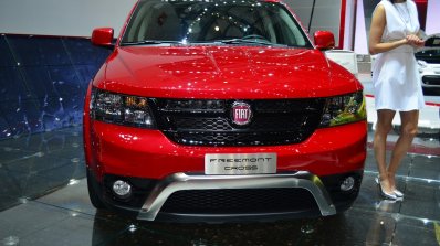 Fiat Freemont Cross front - Geneva Live