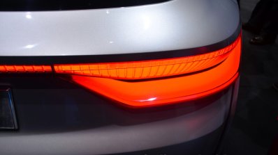 Giugiaro Clipper concept taillight