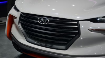 Hyundai Intrado concept grille - Geneva Live