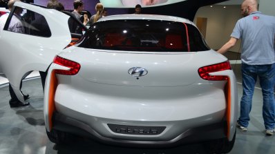 Hyundai Intrado concept rear - Geneva Live