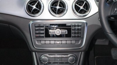 Mercedes GLA center console at 2014 Bangkok Motor Show.JPG