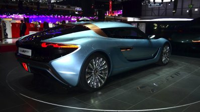 NanoFLOWCELL Quant-e Sportlimousine rear three quarters