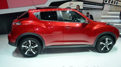 New Nissan Juke side profile - Geneva Live