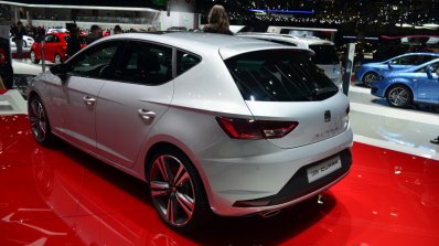Seat Leon Cupra 280 rear three quarter - Geneva Live