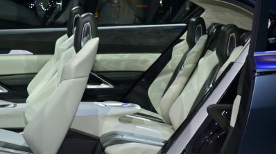 Subaru Viziv 2 concept seats