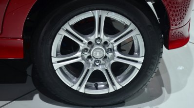 Tata Bolt wheel detail - Geneva Live