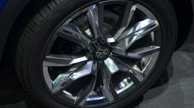VW T-ROC SUV concept wheel Geneva live