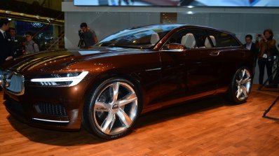 Volvo Concept Estate front three quarter left profile - Geneva Live