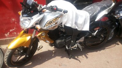Yamaha FZ-S gold color spied