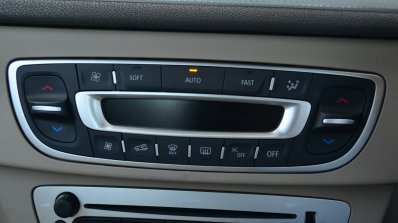 2014 Renault Fluence facelift review AC controls