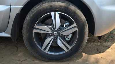 2014 Renault Koleos facelift review alloy wheel