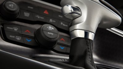 2015 Dodge Challenger gear stalk AT press shot