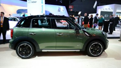2015 MINI Countryman Facelift at 2014 New York Auto Show - side