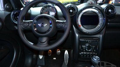 2015 MINI Countryman Facelift at 2014 New York Auto Show - steering
