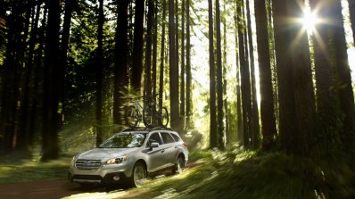 2015 Subaru Outback front three quarter press shot