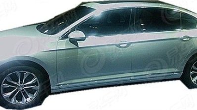 2015 VW Passat spied side