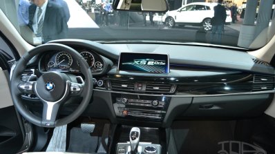 BMW Concept X5 eDrive at 2014 New York Auto Show - dashboard